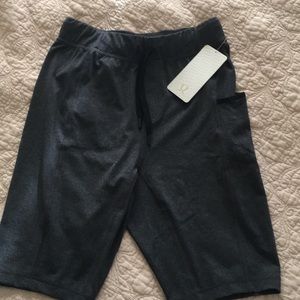 Lululemmon shorts New